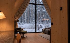 Forest Suites By Holmen Husky
